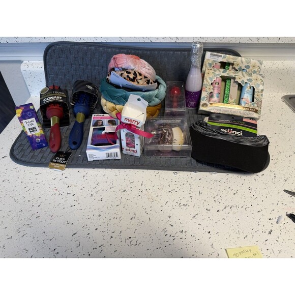 Hair Accessories. 15 Pieces Great for Stocking Stuffers - Picture 1 of 5